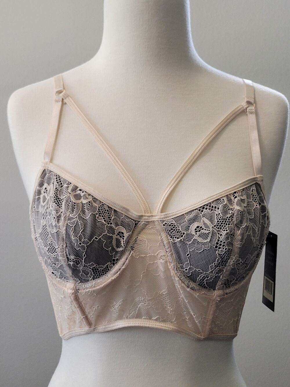 FRENCH AFFAIR Strappy Lace Cross Your Heart Front Bra Sz Medium Nude